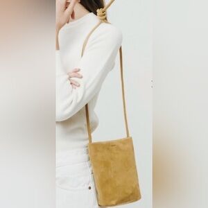 BAGGU honey nubuck suede cross body purse